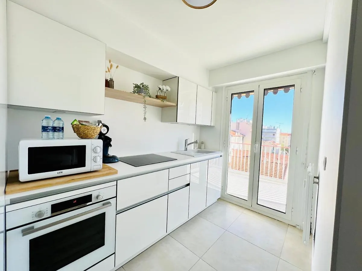 Appartement T2 proche commodités Nice